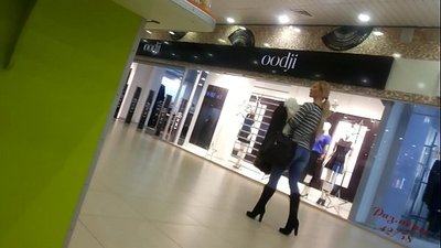 ເຢັນ chick ໃນສັບພະສິນຄ້າ.